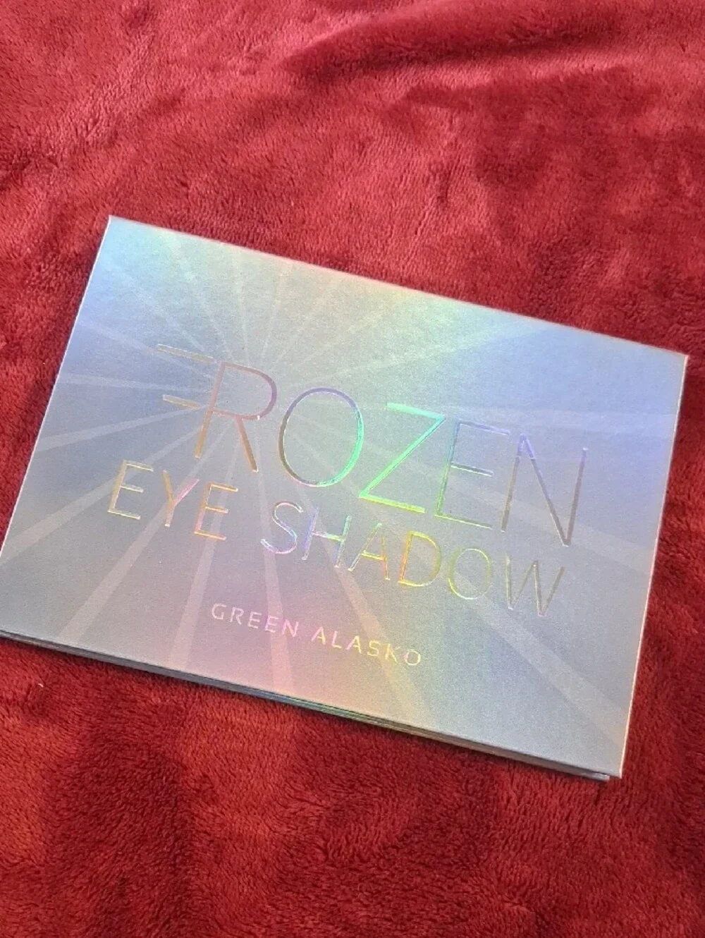 Green Alasko Iridescent Blue & Teal Eyeshadow Palette